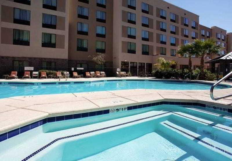 Courtyard Phoenix North / Happy Valley מתקנים תמונה